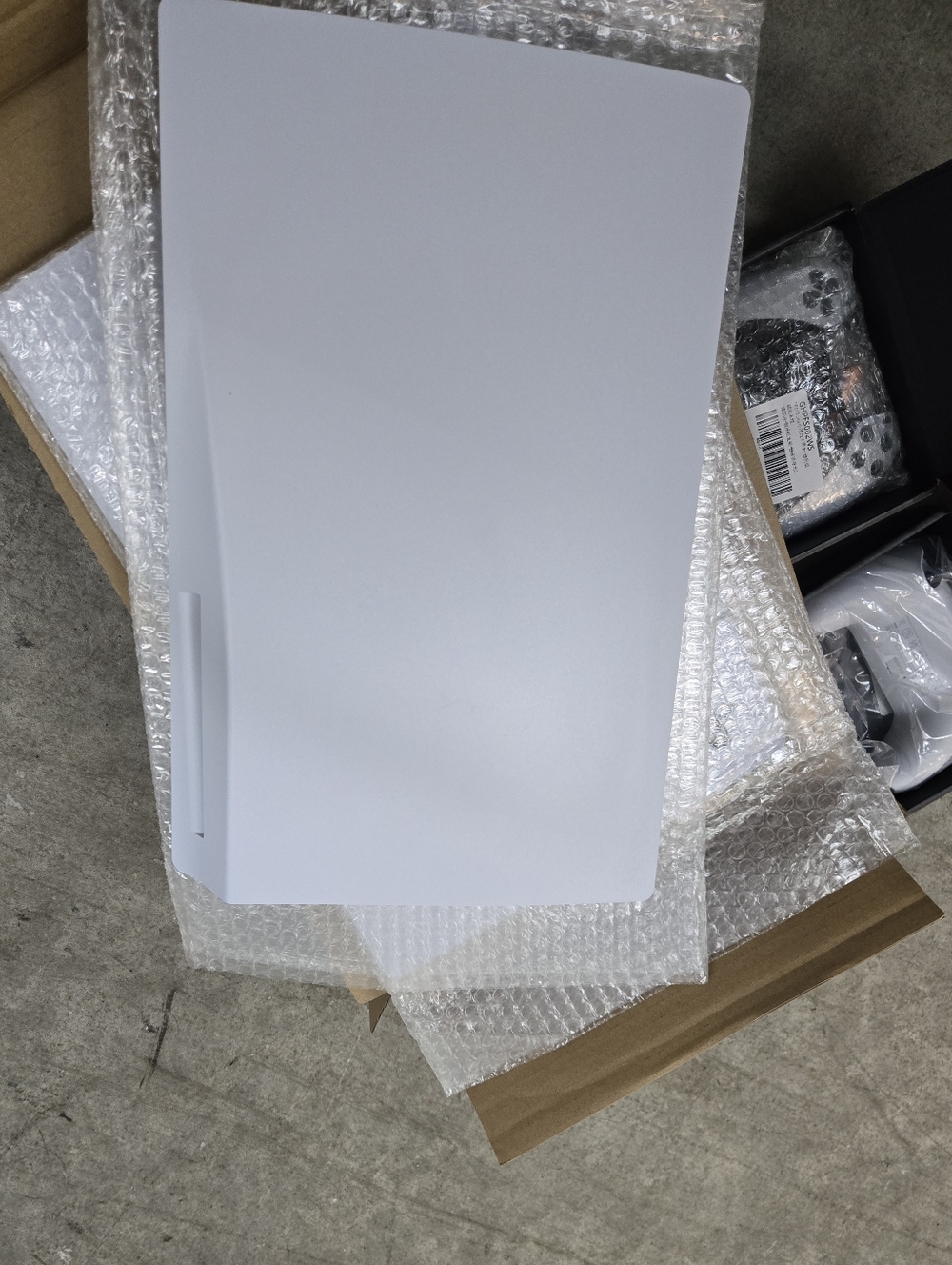 PS5 Console Housing & Controller Casing - Picture 2 of 5